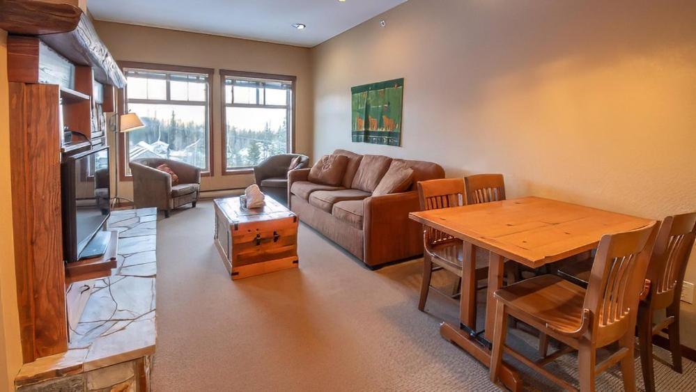 Snow Creek Lodge By Fernie Lodging Co Exterior photo